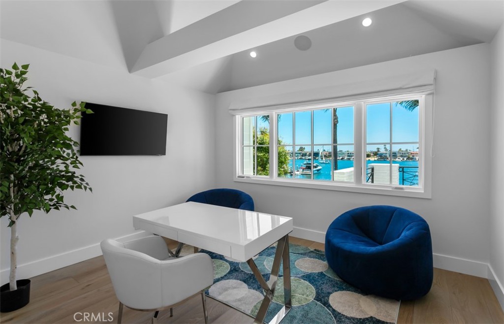 2401 Bayshore Drive