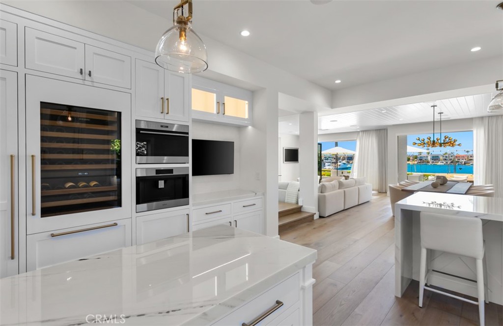 2401 Bayshore Drive