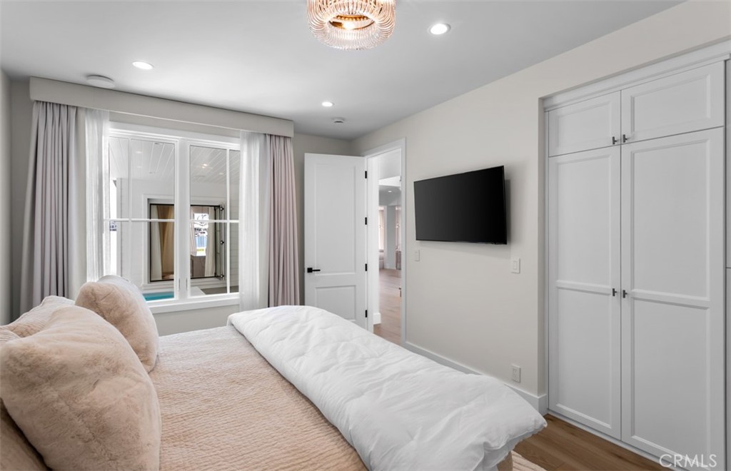 2401 Bayshore Drive