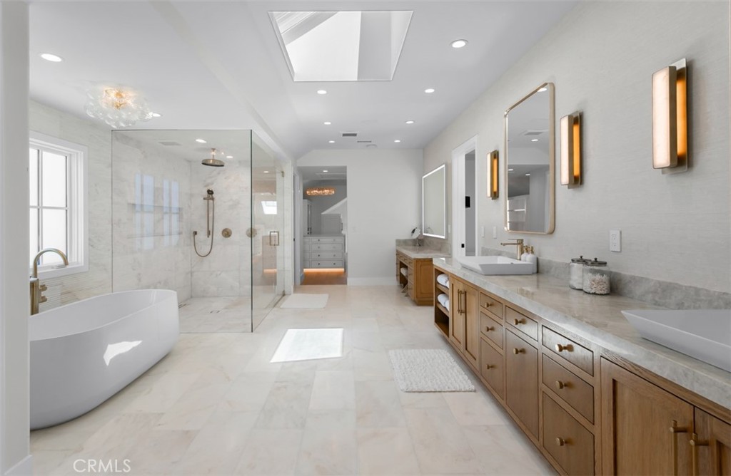 2401 Bayshore Drive
