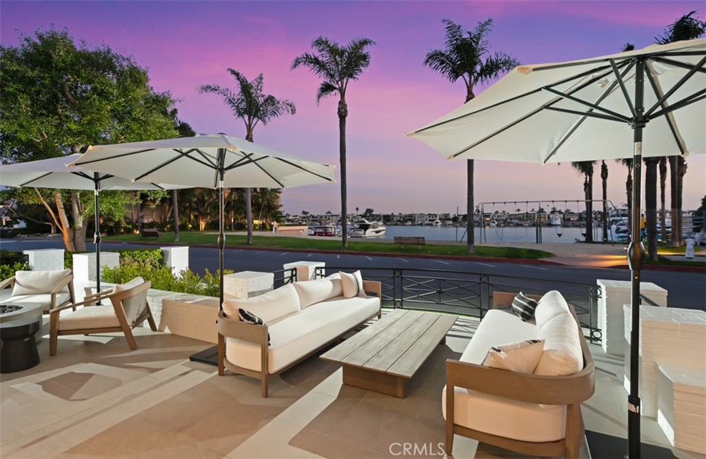 2401 Bayshore Drive