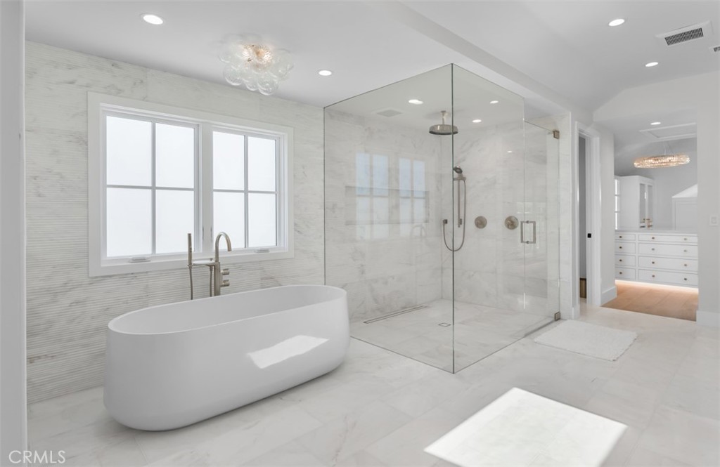 2401 Bayshore Drive