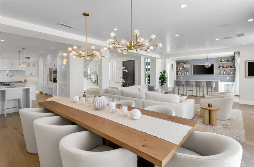 2401 Bayshore Drive