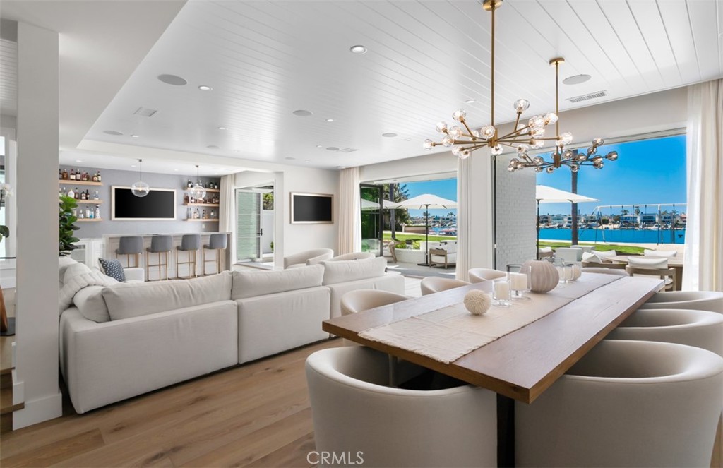 2401 Bayshore Drive