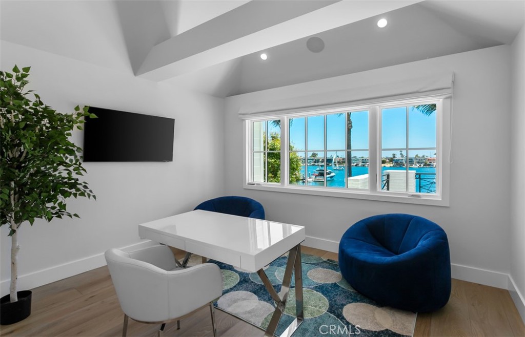 2401 Bayshore Drive