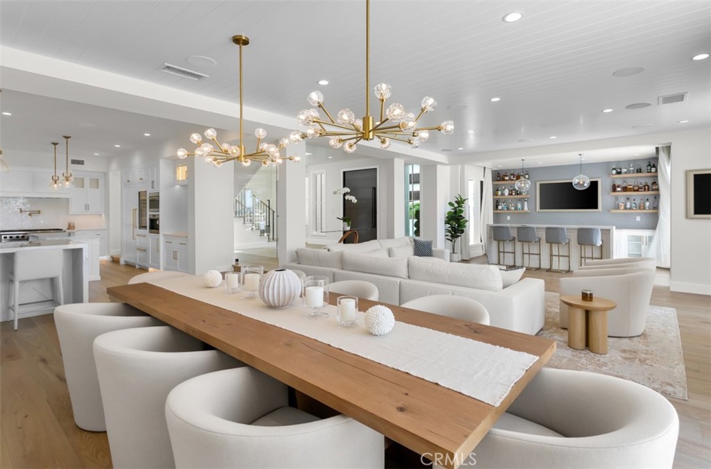 2401 Bayshore Drive