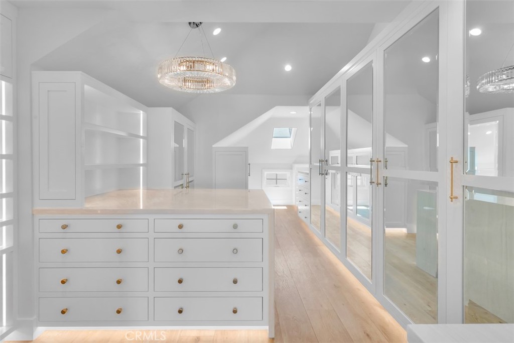 2401 Bayshore Drive