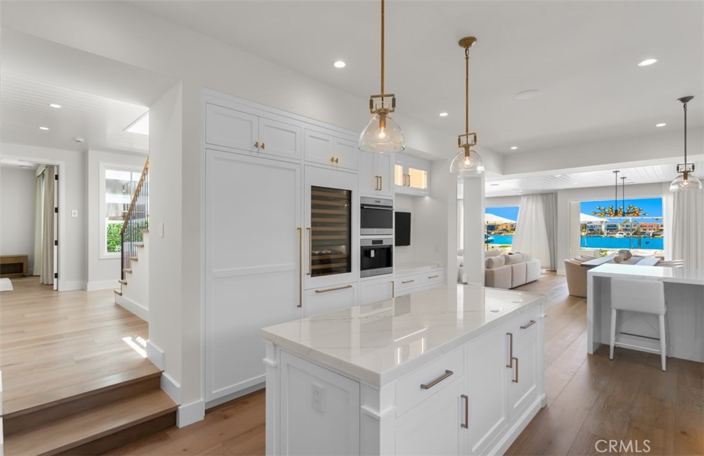 2401 Bayshore Drive