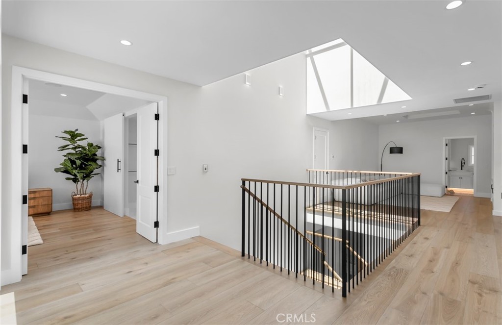 2401 Bayshore Drive
