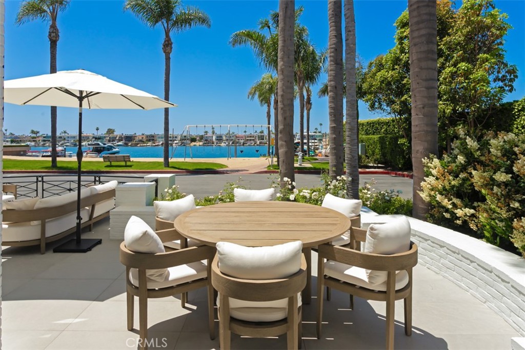 2401 Bayshore Drive