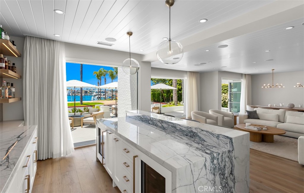 2401 Bayshore Drive