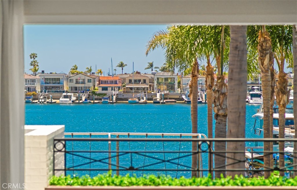 2401 Bayshore Drive