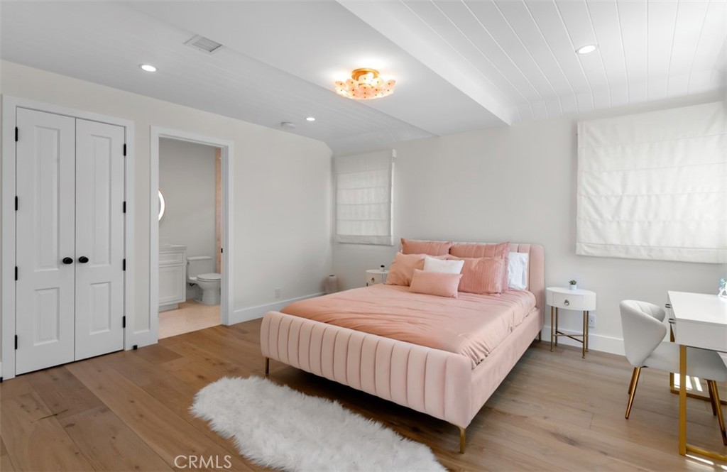 2401 Bayshore Drive