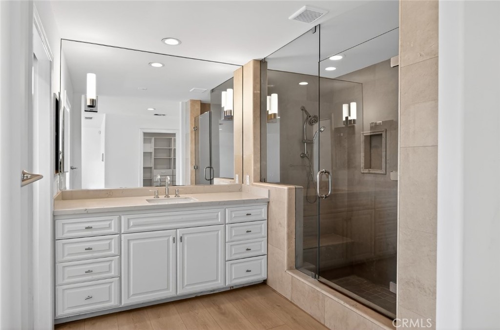 978 Sandcastle Drive