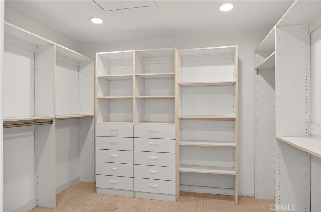 978 Sandcastle Drive