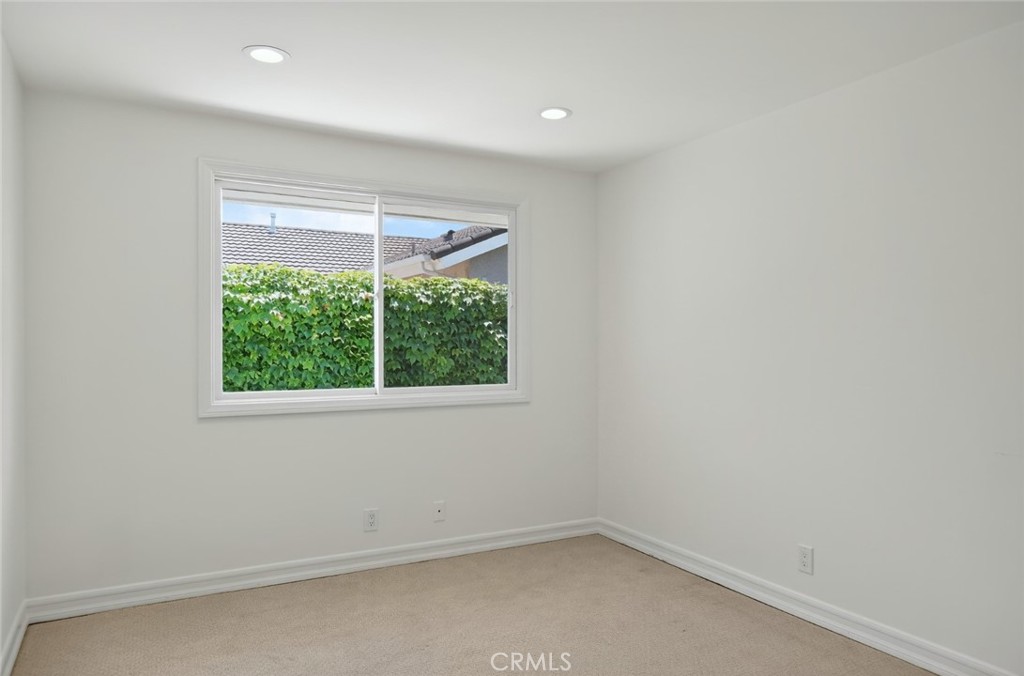 978 Sandcastle Drive