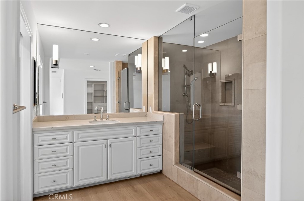 978 Sandcastle Drive