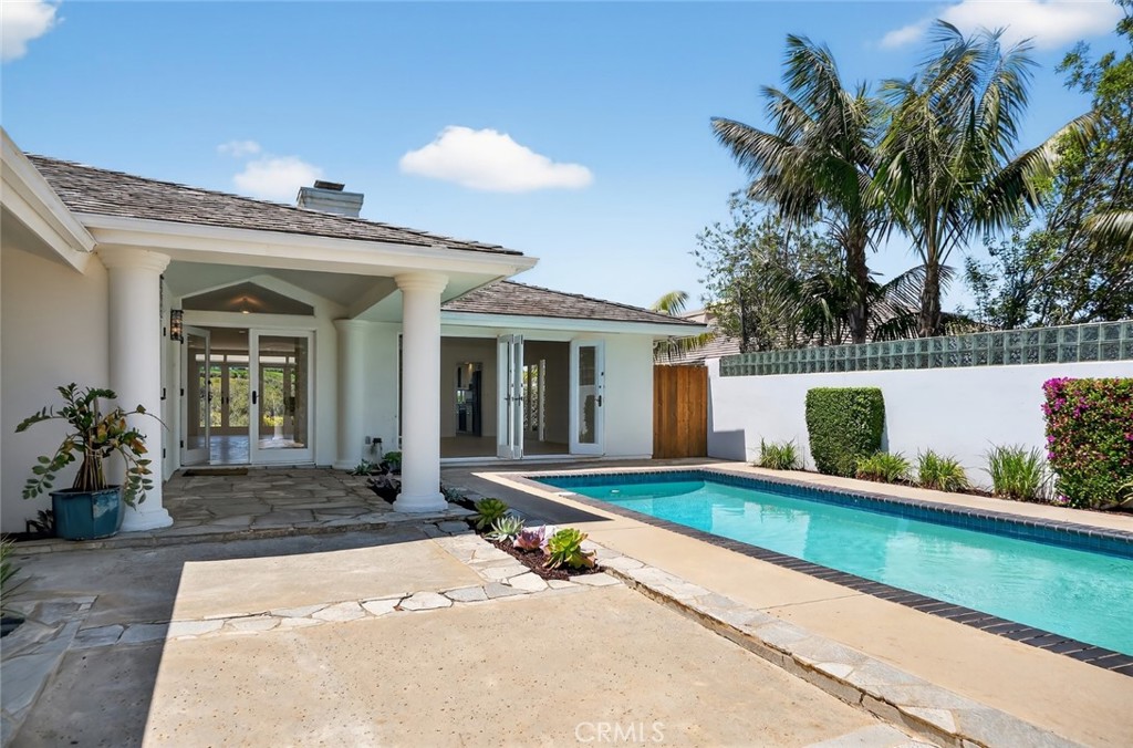 978 Sandcastle Drive