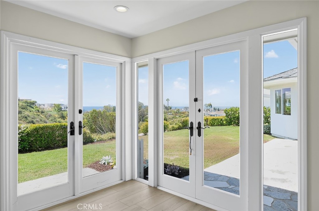 978 Sandcastle Drive