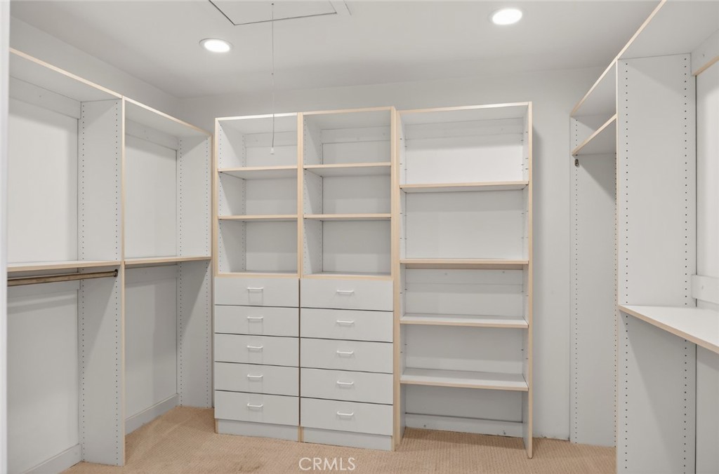 978 Sandcastle Drive