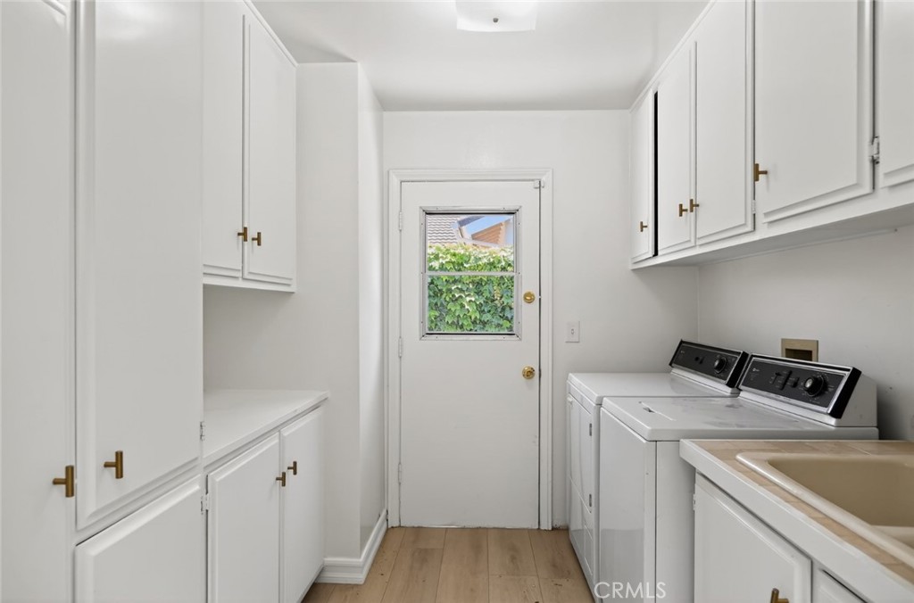 978 Sandcastle Drive