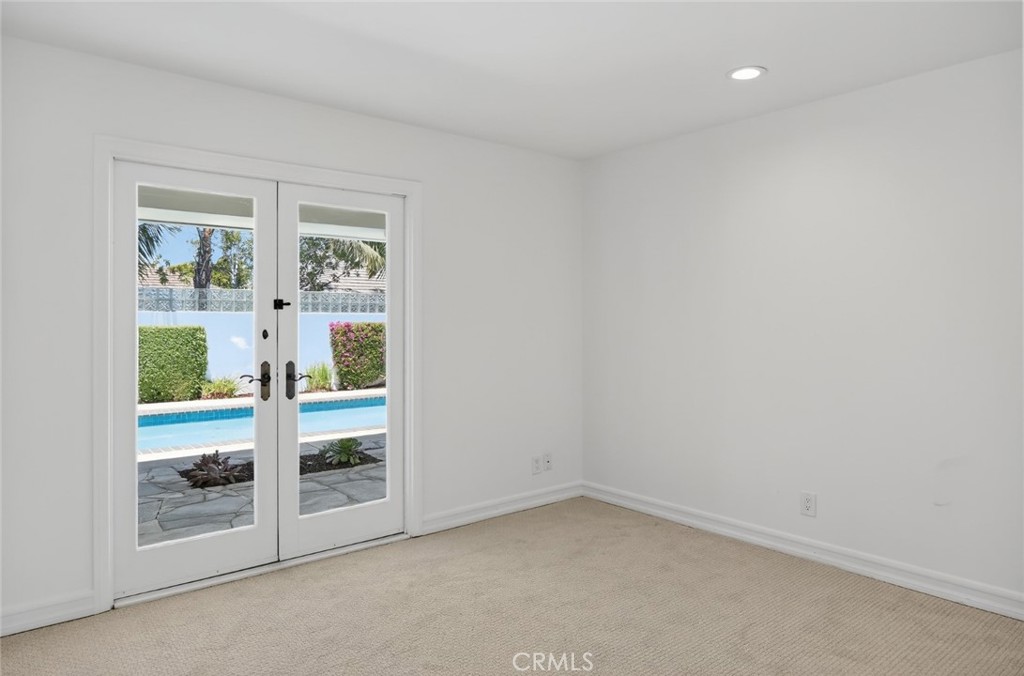 978 Sandcastle Drive