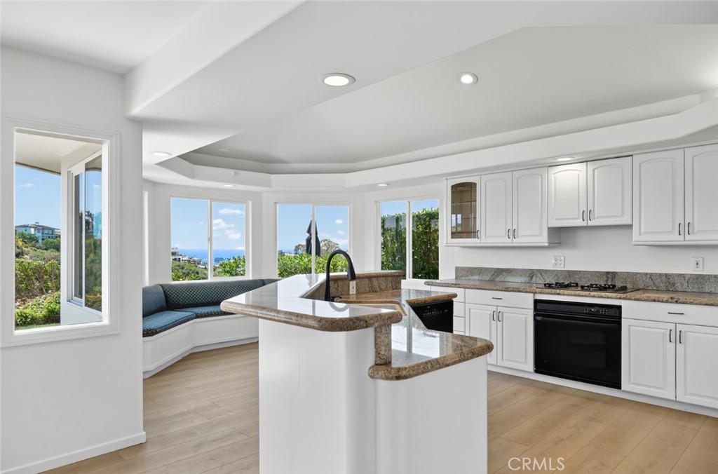 978 Sandcastle Drive