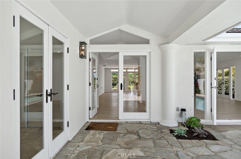 978 Sandcastle Drive