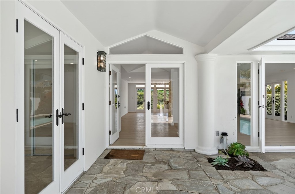 978 Sandcastle Drive