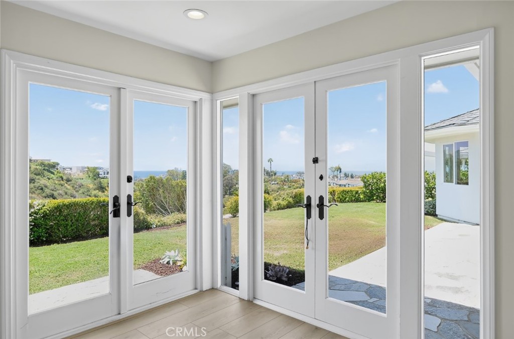 978 Sandcastle Drive