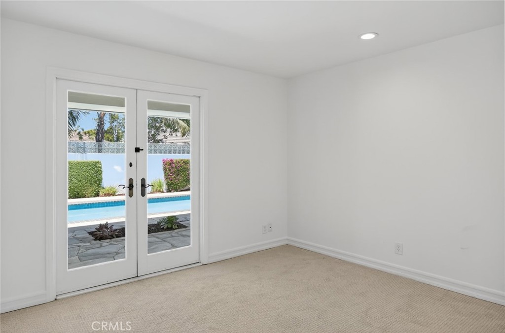 978 Sandcastle Drive