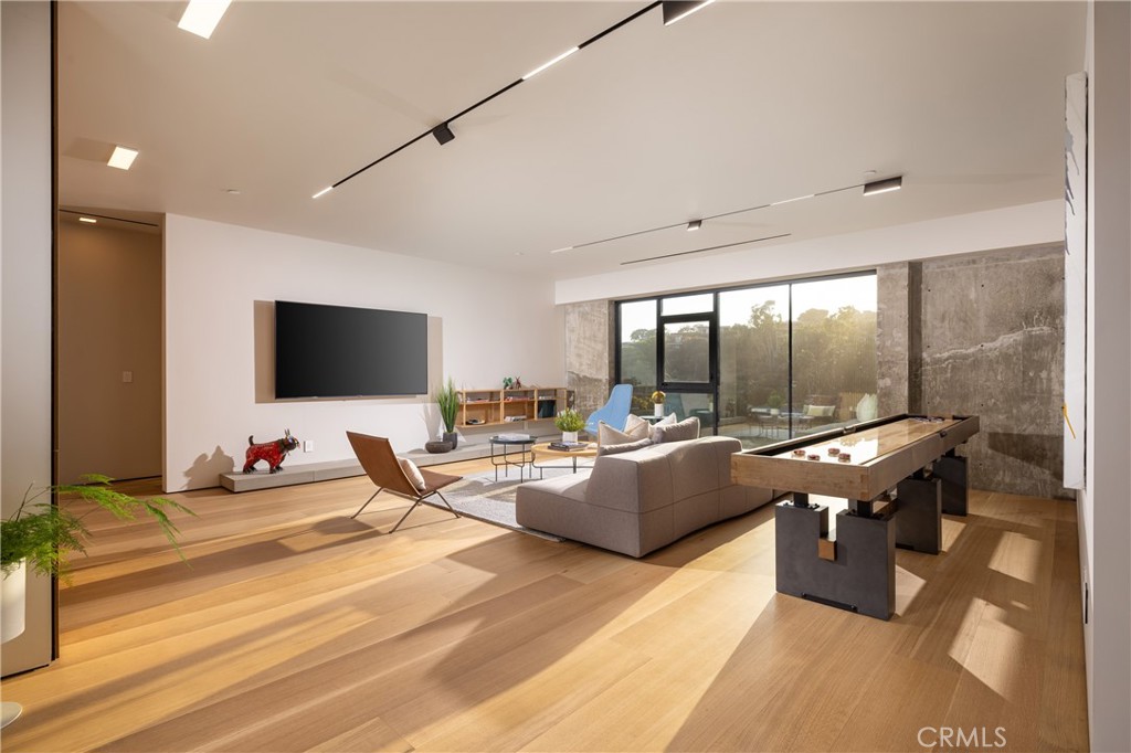 1000 Oriole Drive