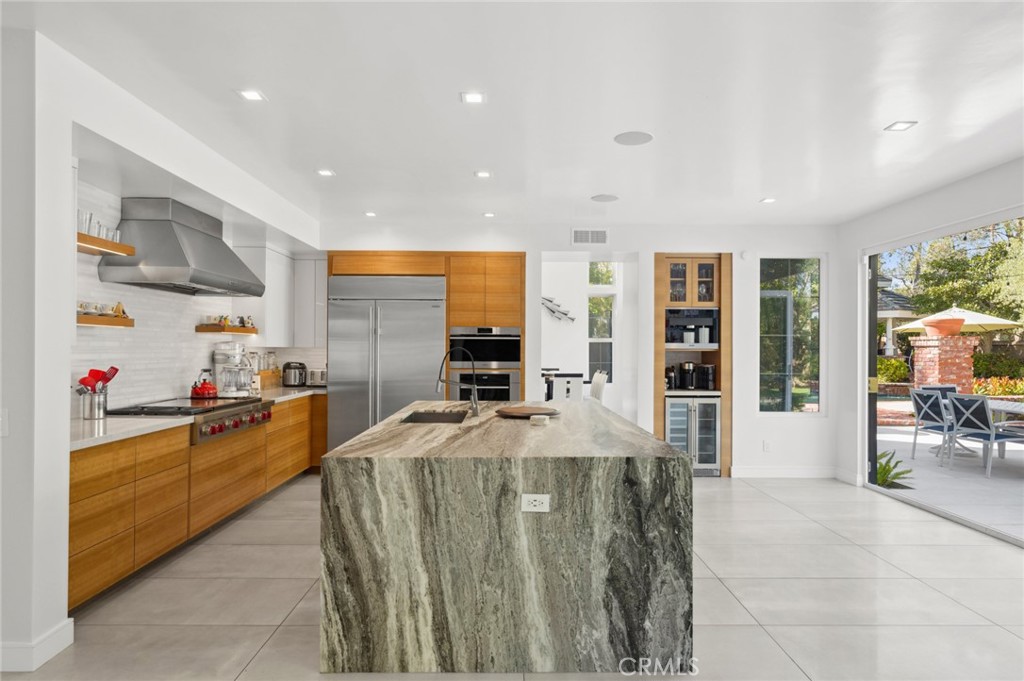 3 Bridgeport Road