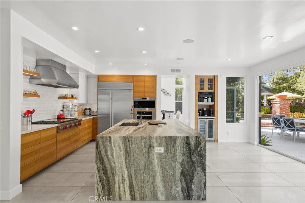 3 Bridgeport Road