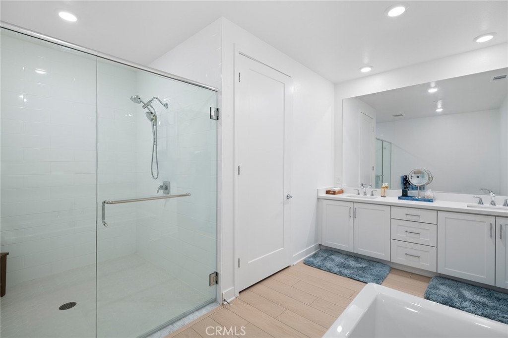 3100 Rivington