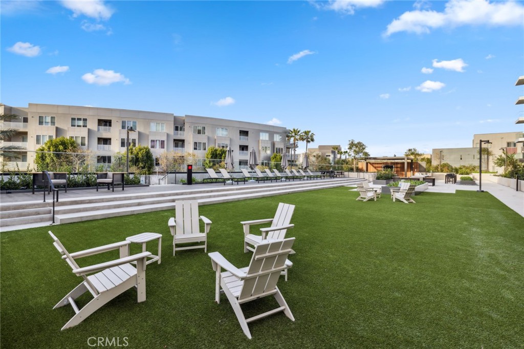3100 Rivington