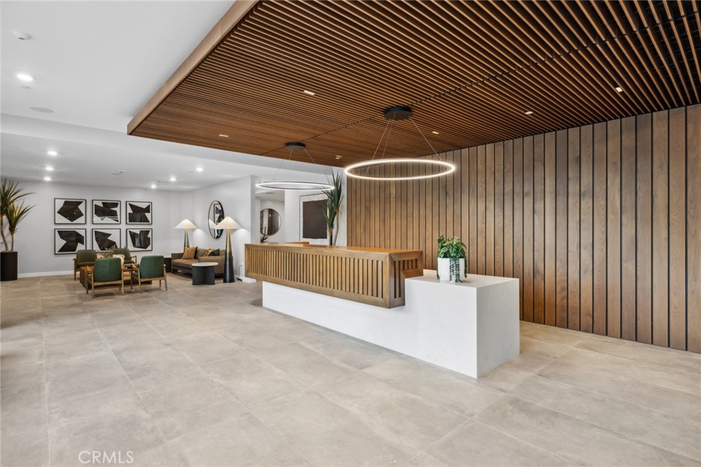 3100 Rivington