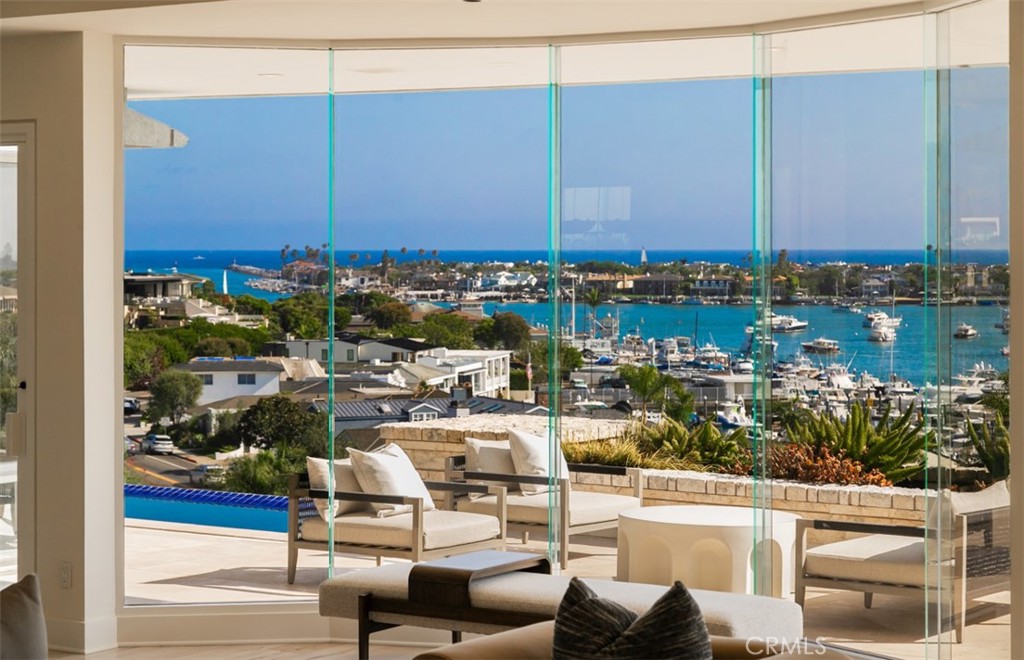 1535 Dolphin Terrace