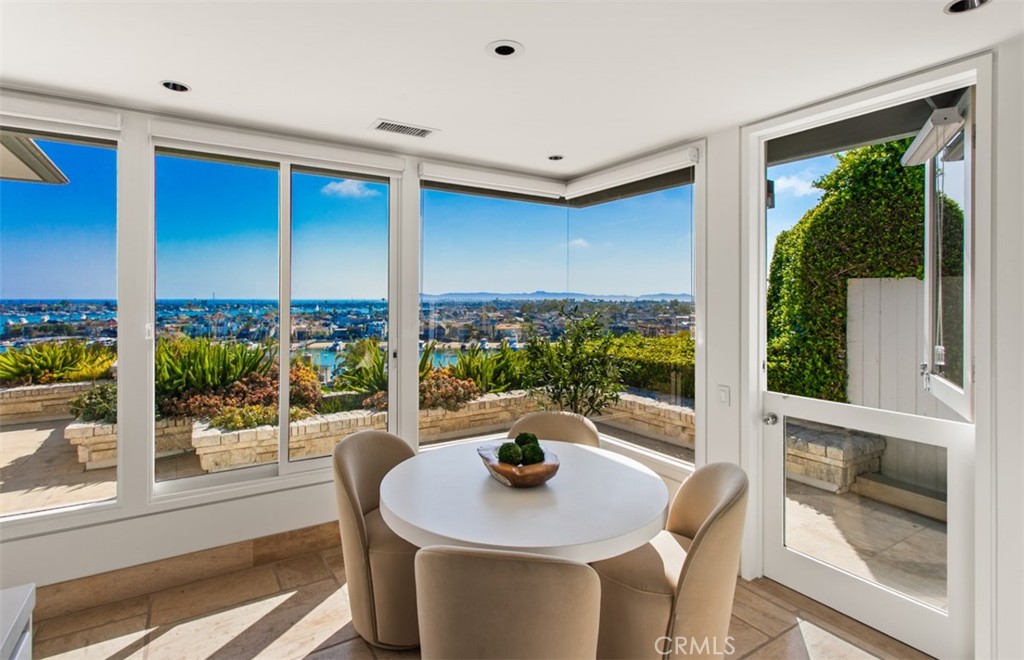 1535 Dolphin Terrace