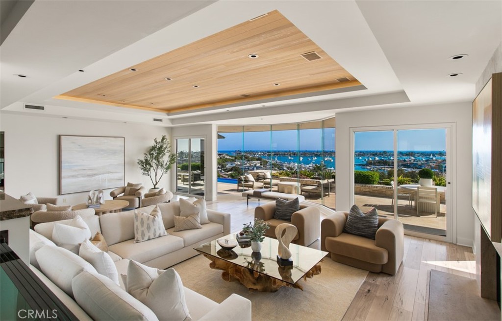 1535 Dolphin Terrace