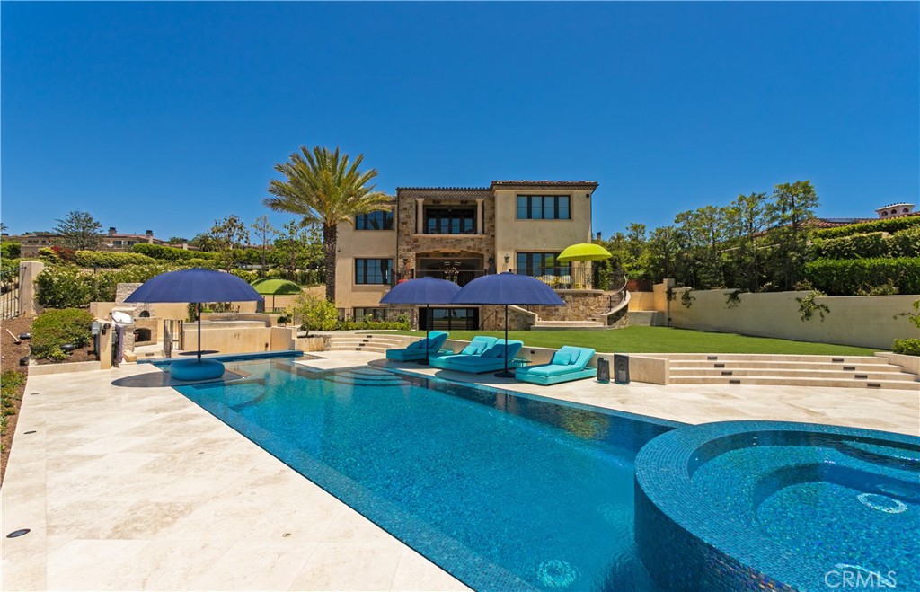 9 Pelican Crest Drive