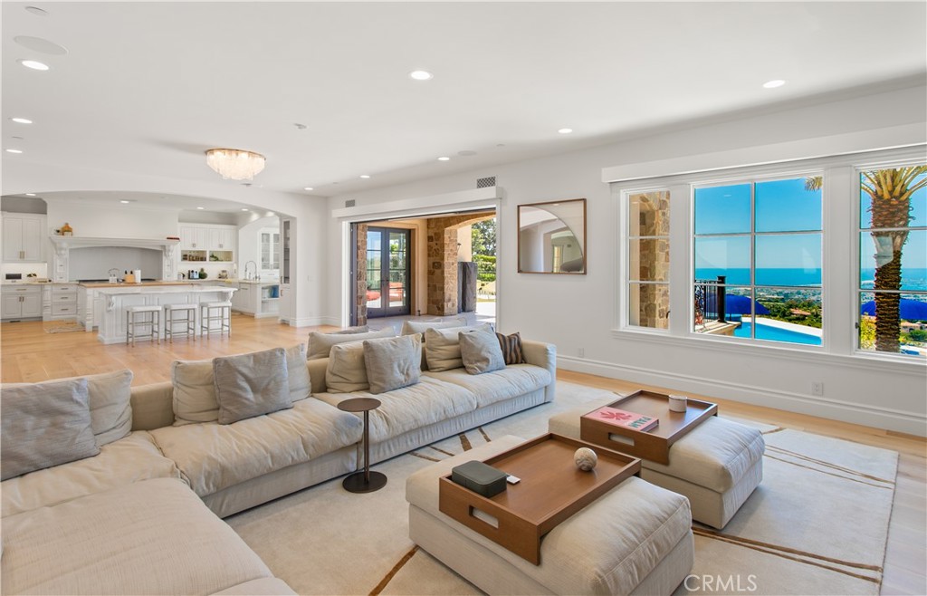 9 Pelican Crest Drive