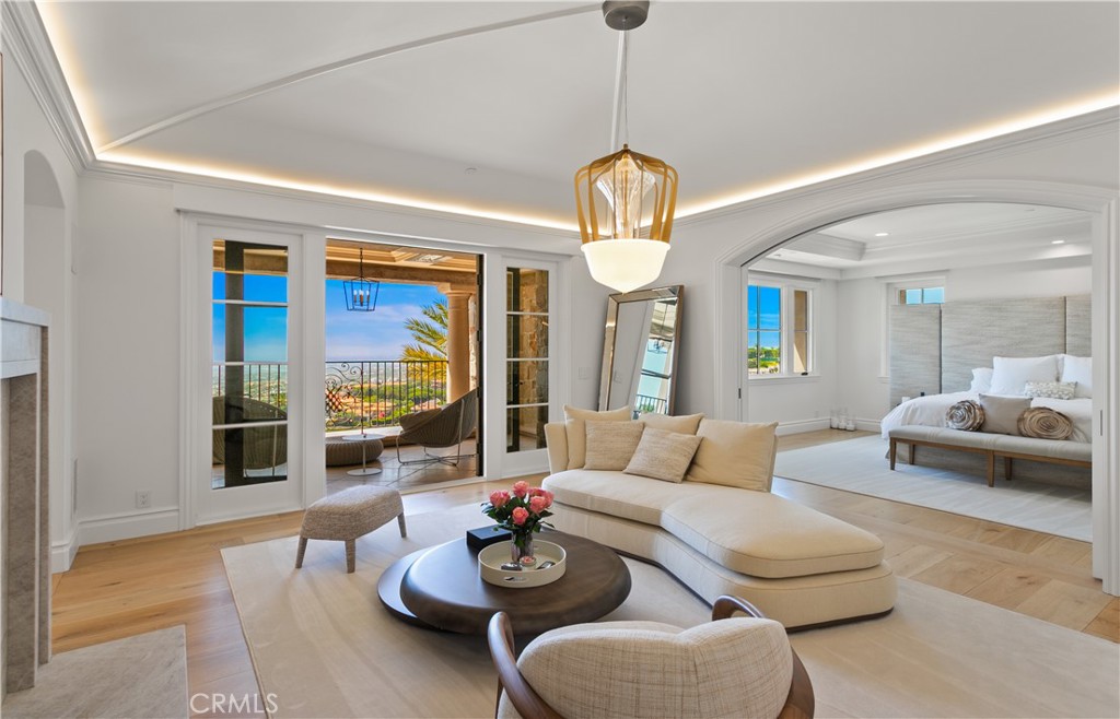 9 Pelican Crest Drive