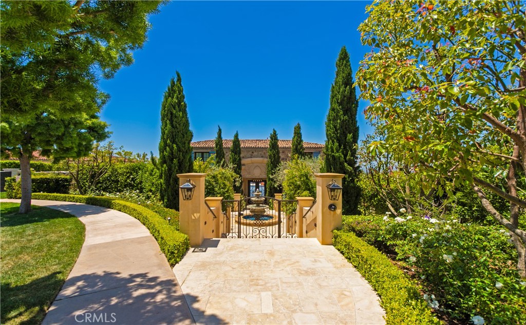 9 Pelican Crest Drive