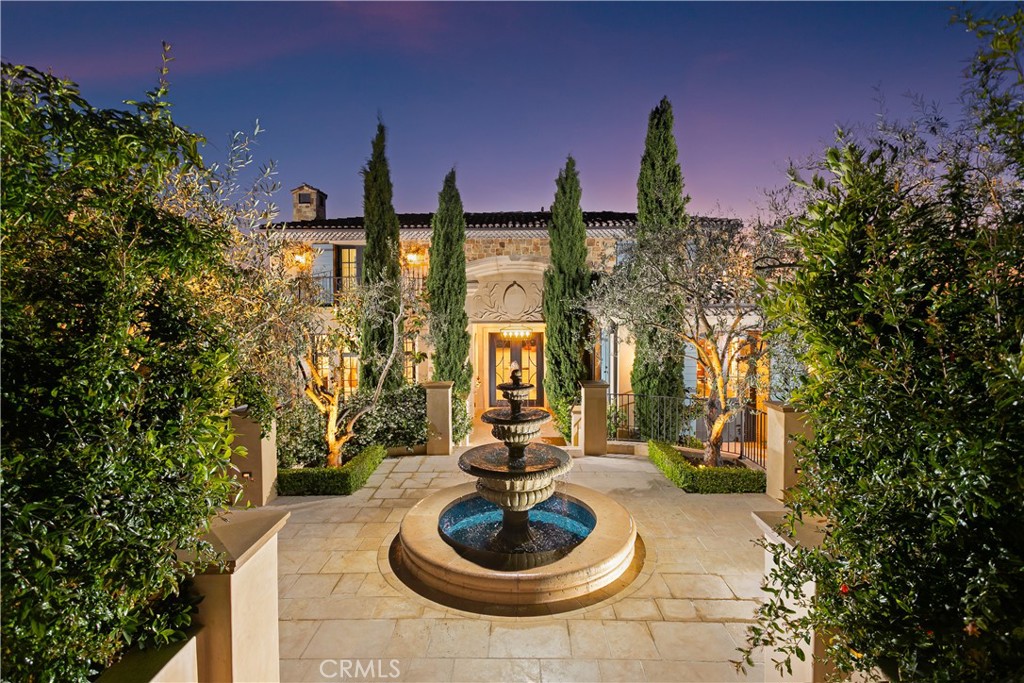 9 Pelican Crest Drive