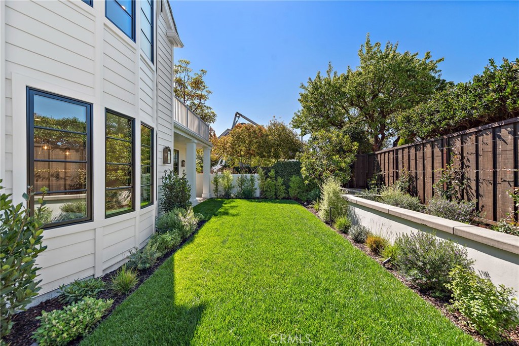 1963 Port Edward Place