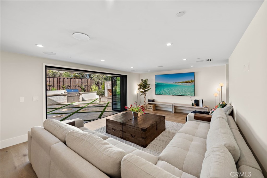1963 Port Edward Place