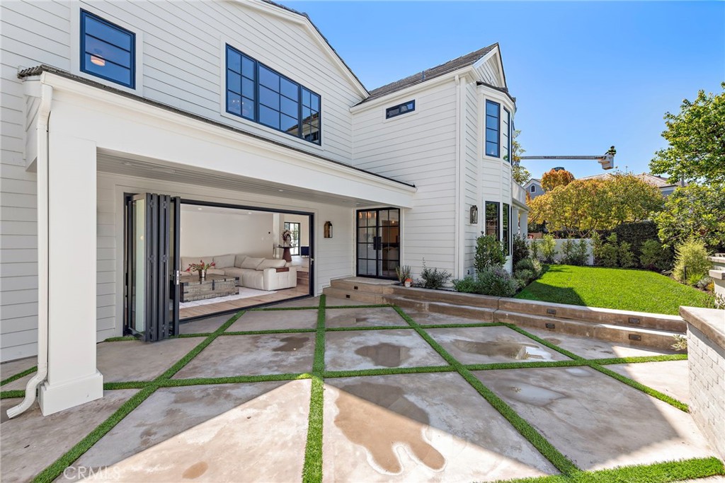 1963 Port Edward Place