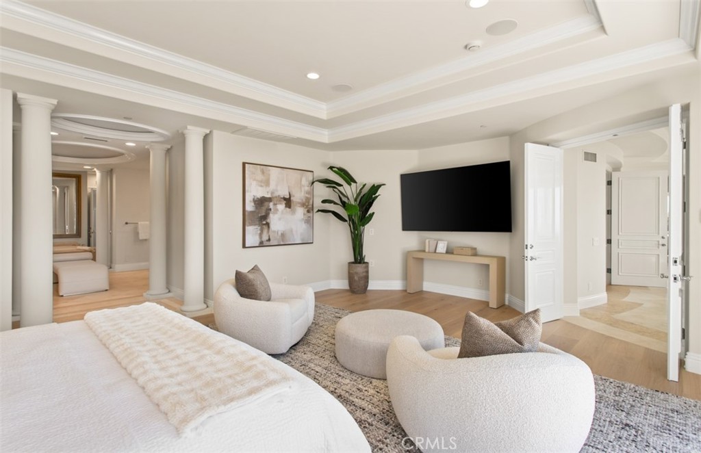 22 Pelican Crest Drive