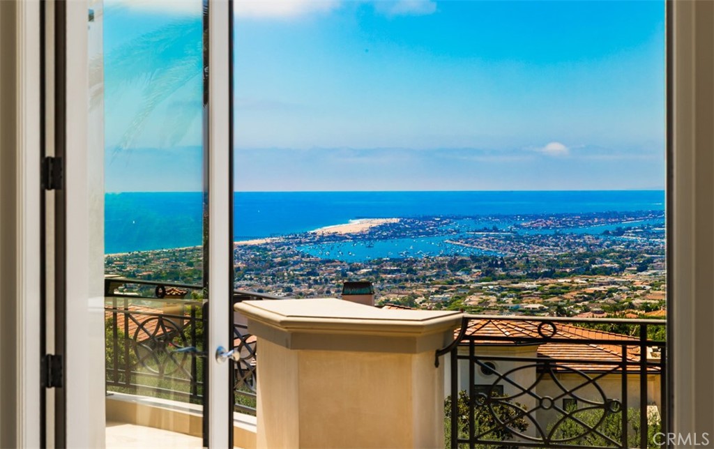 22 Pelican Crest Drive